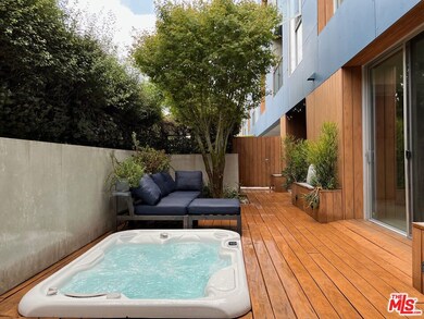 855 N Croft Ave unit 101, West Hollywood, CA 90069 - photo 3