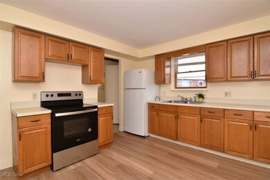 1616 Lee Terrace Dr unit C9, Wickliffe, OH 44092 - photo 7