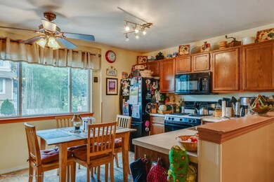 209 Pembrook Loop Staten-large-008-4-Kit
