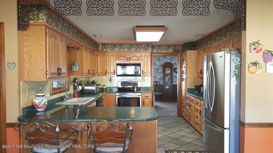 Thompson kitchen 2