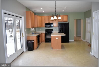 1431 Mallard Dr E, Chambersburg, PA 17202 - photo 6