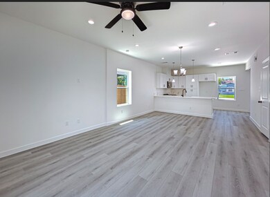 4007 King St, Houston, TX 77026 - photo 4