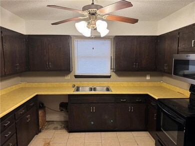 8808 E 58th Terrace, Raytown, MO 64133 - photo 6