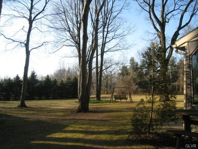 6358 Chestnut Hill Rd, Coopersburg, PA 18036 - photo 4