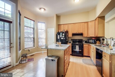 20553 Warburton Bay Square unit 39, Sterling, VA 20165 - photo 5