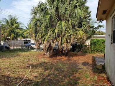 270 SW 8th St, Dania, FL 33004 - photo 6