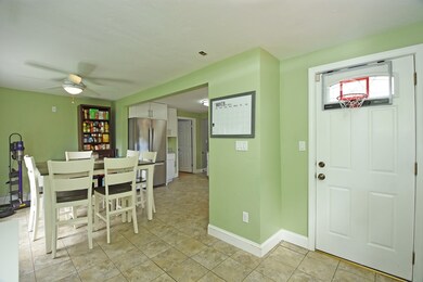 92 Kenberma Rd, Worcester, MA 01604 - photo 5