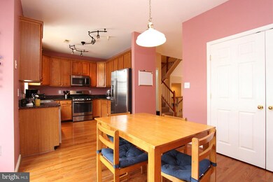 13031 Woodcutter Cir, Germantown, MD 20876 - photo 7