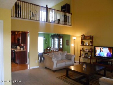 9006 Teak Dr, Louisville, KY 40228 - photo 2