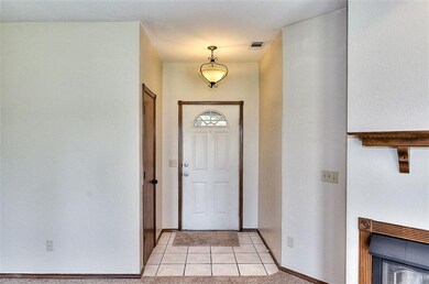 908 NE 23rd St, Moore, OK 73160 - photo 5