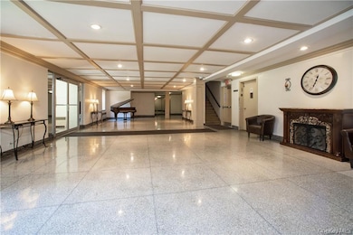 485 Bronx River Rd unit C62, Yonkers, NY 10704 - photo 3