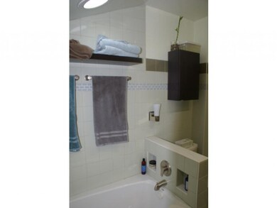 28 Hapgood St, Bellows Falls, VT 05101 - photo 5