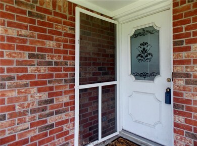 1713 Laura Ln unit CS, College Station, TX 77840 - photo 2