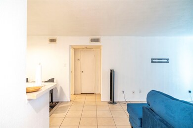 10202 Forum Park Dr unit 211, Houston, TX 77036 - photo 5