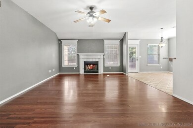 19529 E 46th St S, Broken Arrow, OK 74014 - photo 7