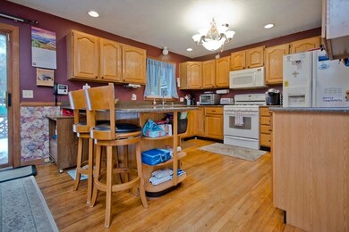 501 Moore St, Ludlow, MA 01056 - photo 3