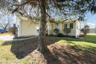02-7427-Glen-Terra-Dr-Lansing-MI-48917-W