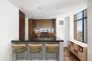 Chelsea Stratus unit 33A, New York, NY 10011 - photo 6