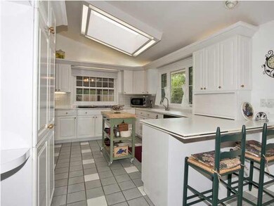 another view of kitchen..2 breakfast bars!