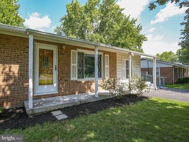 139 Meadowbrook Dr, Stephens City, VA 22655 - photo 5