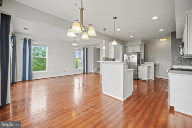 25253 Laureldale Terrace, Chantilly, VA 20152 - photo 2