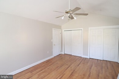 561 Fernwood Ave, Saint Clair, PA 17970 - photo 6