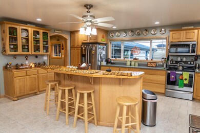 Palmers-Home-Butte-Buffalo-James-Photogr