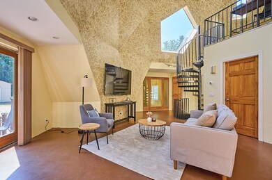 99 Hendrick St, Easthampton, MA 01027 - photo 6