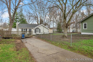 1217 Calgary St NE, Grand Rapids, MI 49505 - photo 3