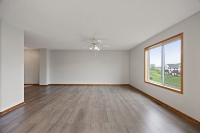 3712 Stoneview Cir SW unit 3712, Cedar Rapids, IA 52404 - photo 4