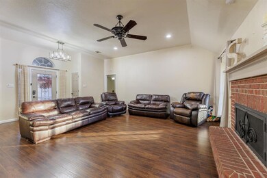 126 Sanchez Creek Ct, Weatherford, TX 76088 - photo 6