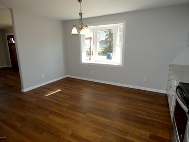 529 Oak Ln, Jacksonville, NC 28540 - photo 4