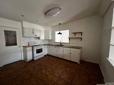 507 Gilbert Ln, San Antonio, TX 78213 - photo 4