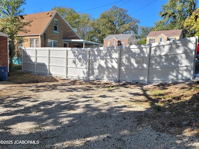 1403 E Mccarty St, Jefferson City, MO 65101 - photo 6