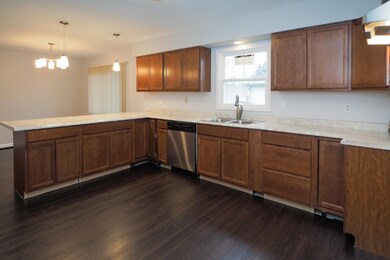 512 E Jefferson-107