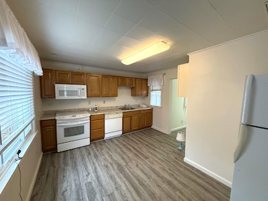 508 Princeton St, Bay City, MI 48708 - photo 5