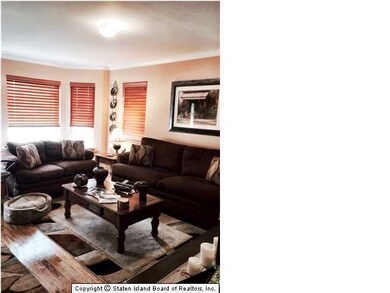 126 Aviston St, Staten Island, NY 10306 - photo 2