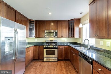 4121 S Four Mile Run Dr unit 401, Arlington, VA 22204 - photo 5