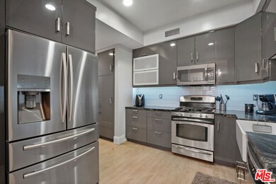 16123 W Sunset Blvd unit 202, Pacific Palisades, CA 90272 - photo 4