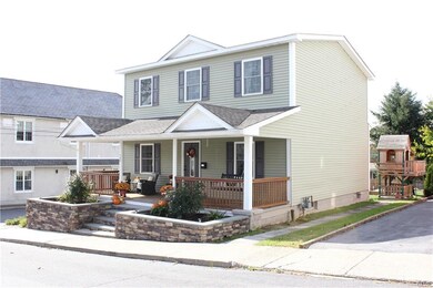 100 N Lobb Ave, Pen Argyl, PA 18072 - photo 2