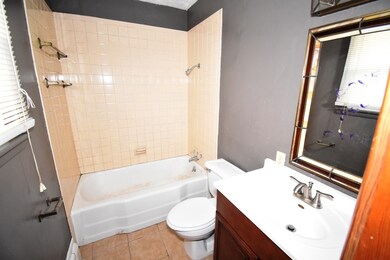 555 S Oneil St, Frankfort, IN 46041 - photo 5