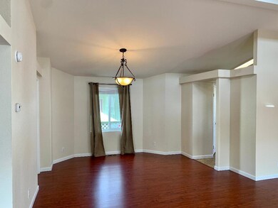 4989 Spruce - Dining 2