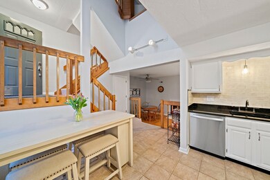 179 Tall Oaks Dr unit E, South Weymouth, MA 02190 - photo 4