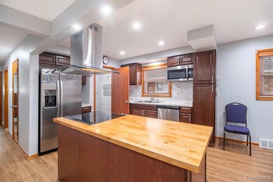 4001 Roosevelt Blvd, Dearborn Heights, MI 48125 - photo 6