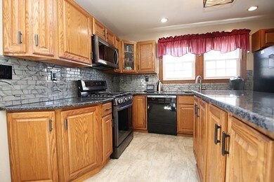 26 Henry St, Saugus, MA 01906 - photo 5