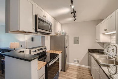 1713 Fulham St unit F, Lauderdale, MN 55113 - photo 6