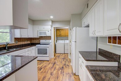 8110 Westgate Dr, Lenexa, KS 66215 - photo 5