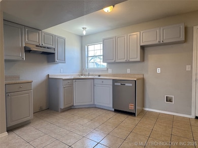 14246 S Hickory St, Glenpool, OK 74033 - photo 3