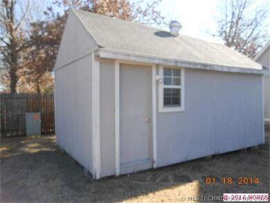 shop w/ elec. ramp and double door on other side