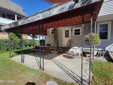 1st floor covered